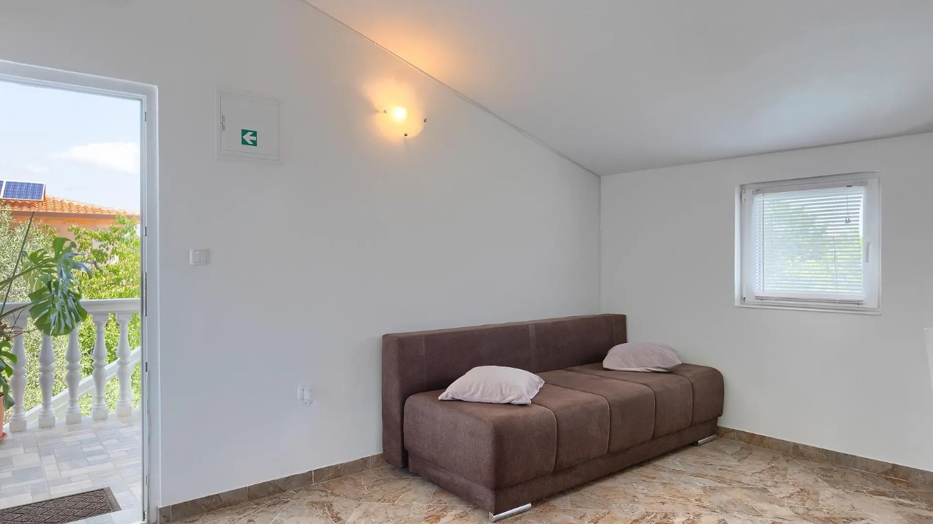 Apartment Mirjana Μεντουλίν