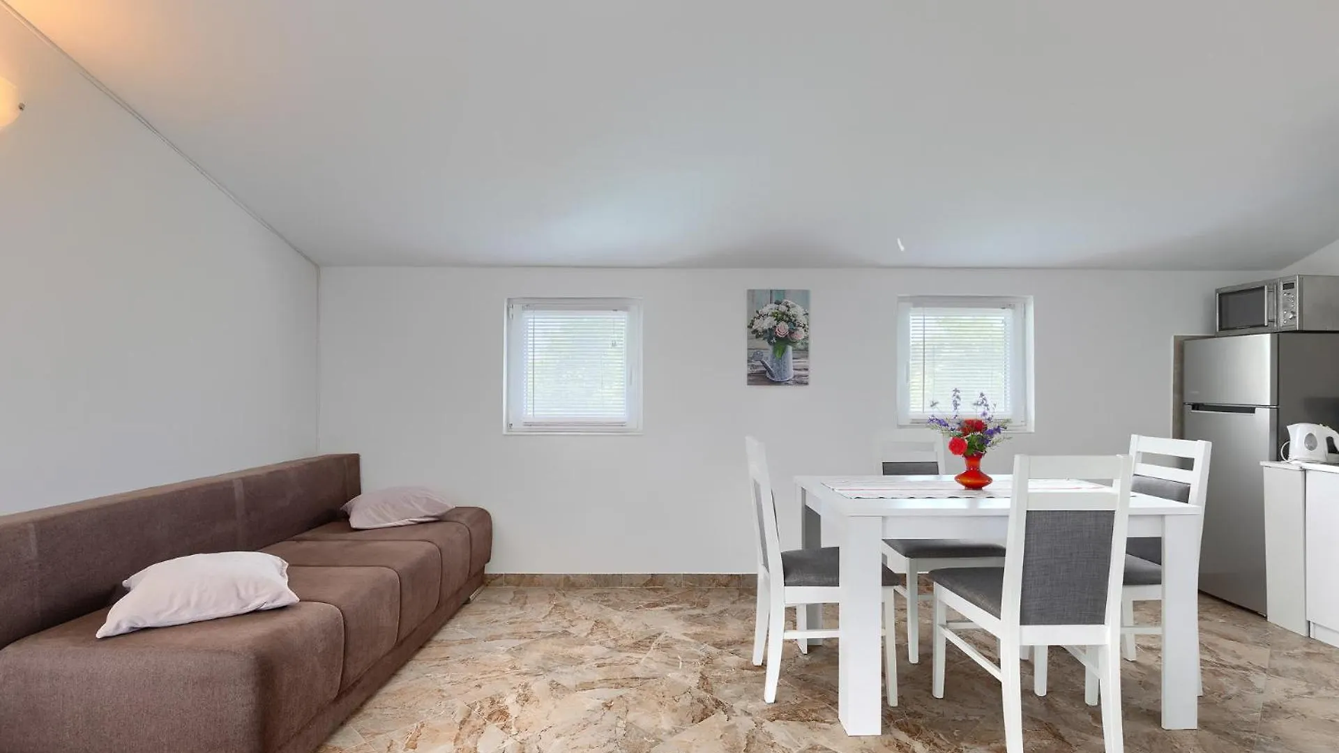 Apartment Mirjana Μεντουλίν